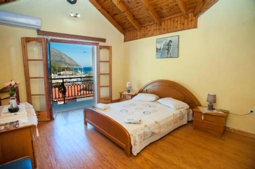 Fernanda'S Traditional 2 Floor House Villa Poros  Exterior photo